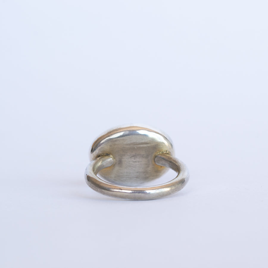Oval Amethyst ring