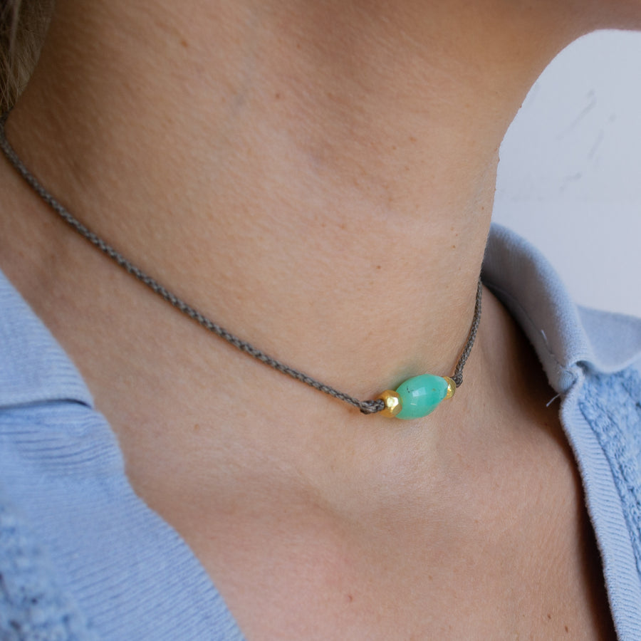 Chrysoprase and wax gold bead choker