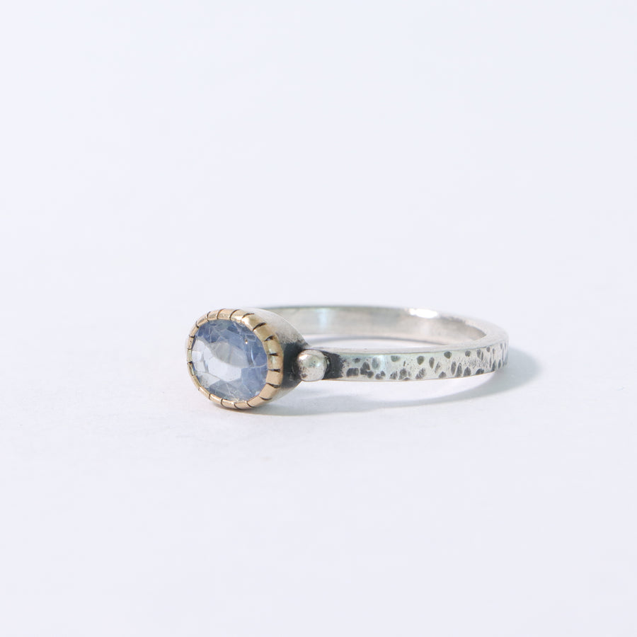 "Hold me"  blue Sapphire ring